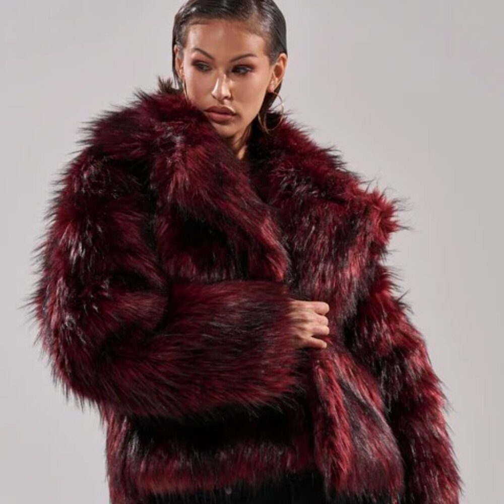 New Micas Burgandy faux-fur coat - Picture 2 of 13